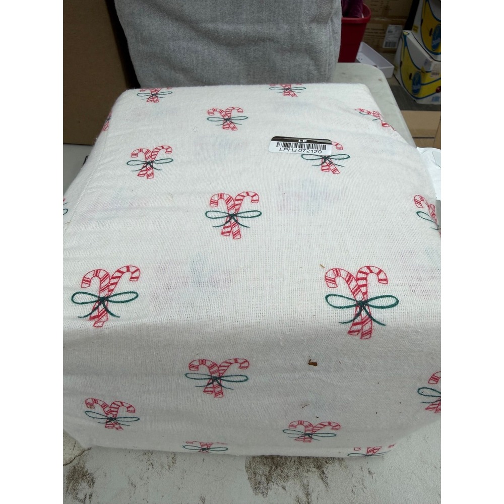 #157 Wondershop Twin Flannel Christmas Sheet Set Candy Cane White 3pc 14in Deep